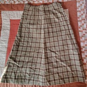 Vintage Pendleton 100% Virgin Wool Plaid Skirt. Size 12. GVPWC. USA.